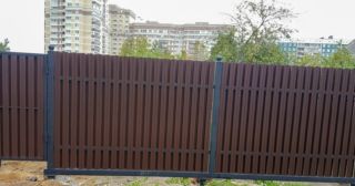 Купить распашные ворота из штакетника Мытищи, цена от 2713 руб.